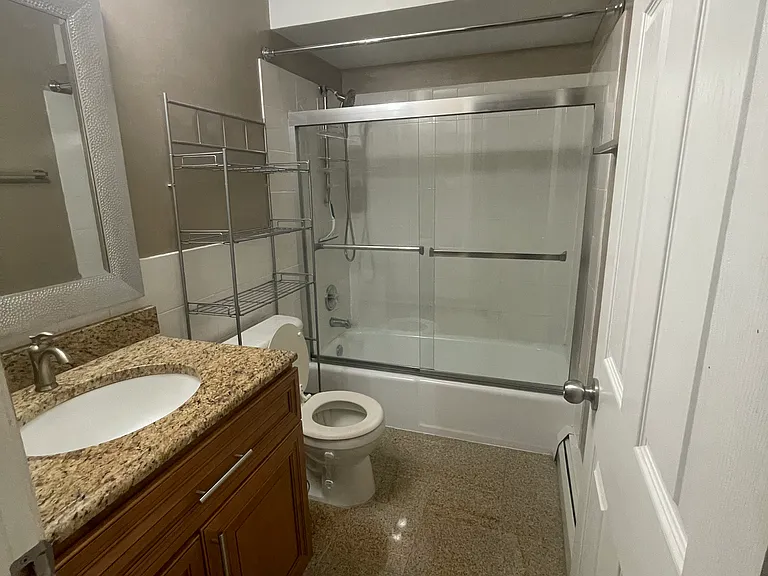12715 La Crosse Ave #303 — Photo 7