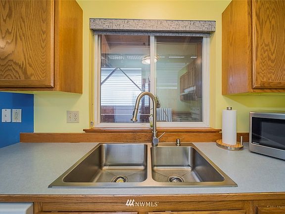 4th image of 326 Glen Avenue
