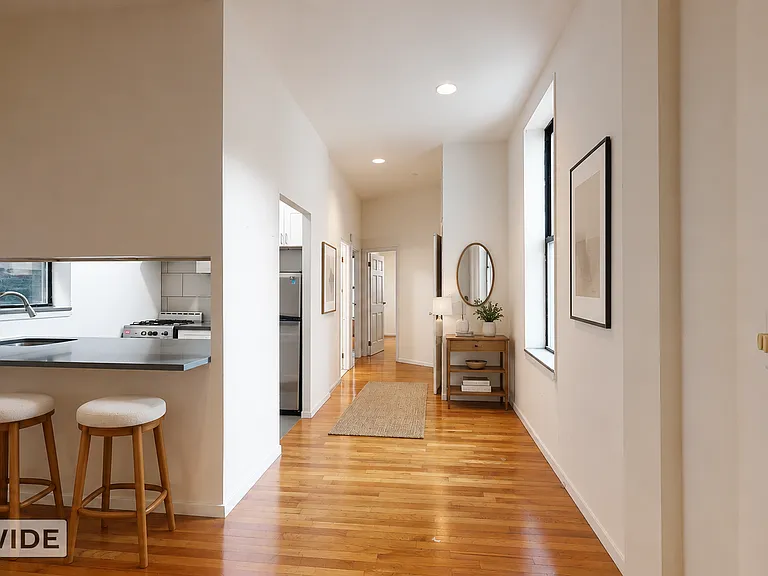186 2nd Ave #4R — Photo 2