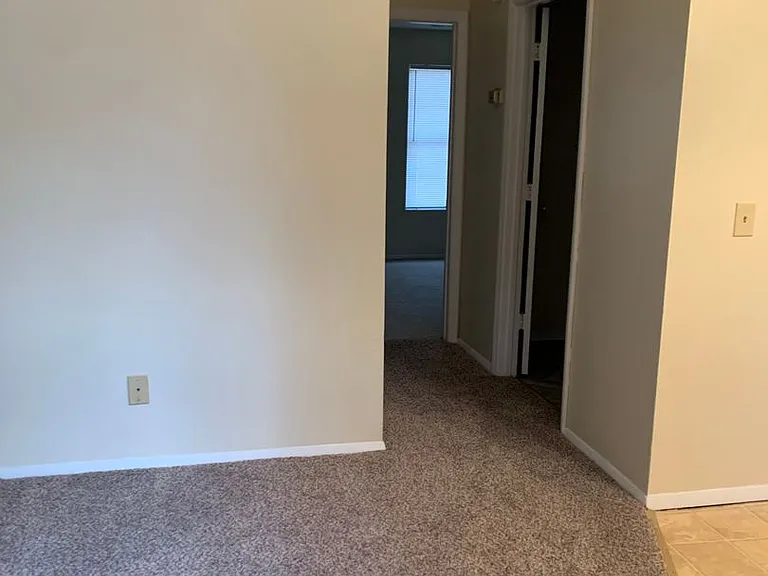 Ryan Court — Photo 15