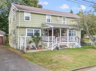 141 Wiklund Ave, Stratford, CT 06614