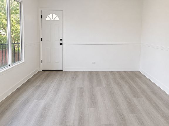 5th image of 142 E 11th St #0