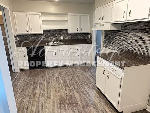 4th image of 1724 Dorrie Ln