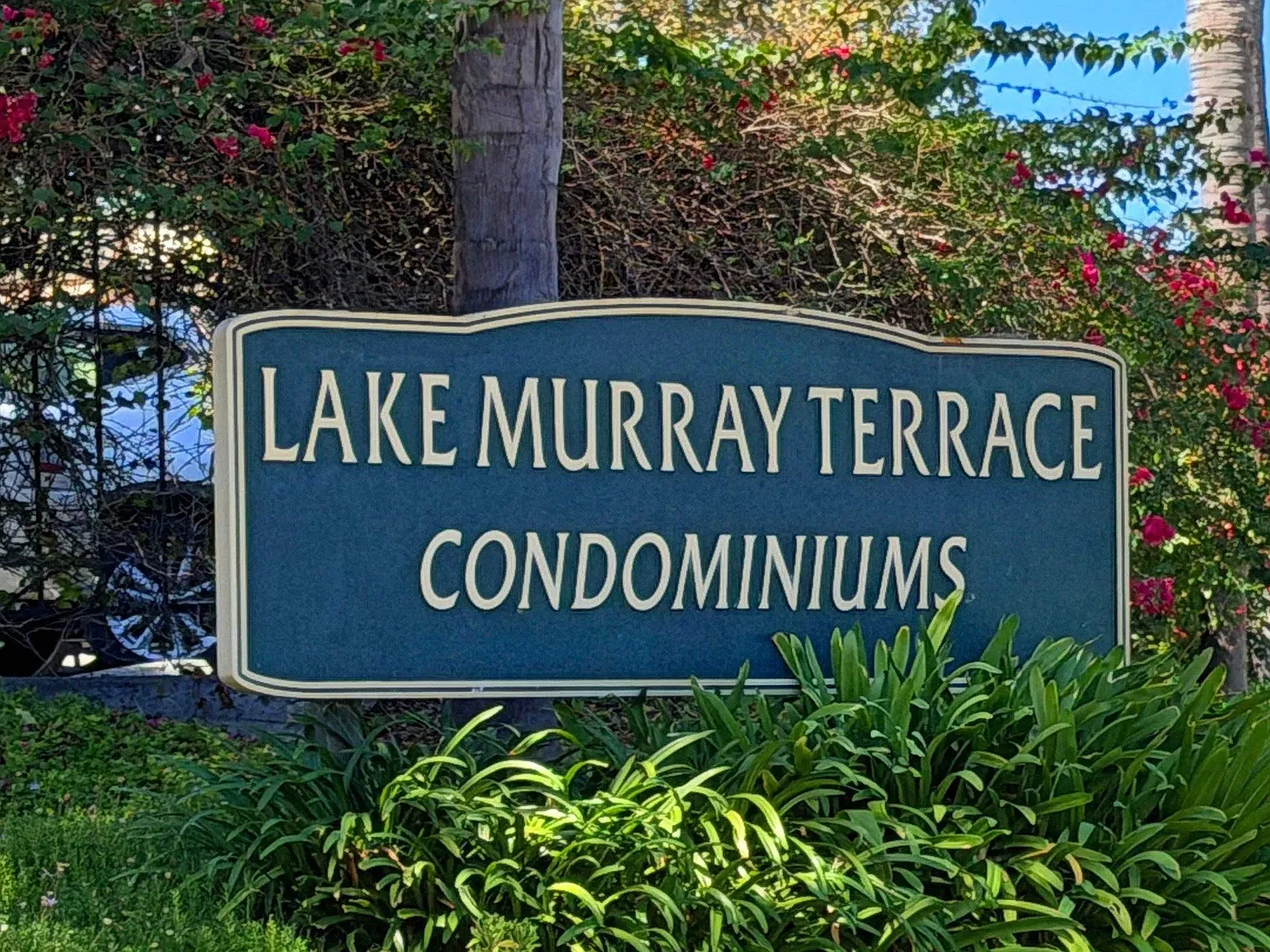 Lake Murray Terrace Condominiums — Photo 2