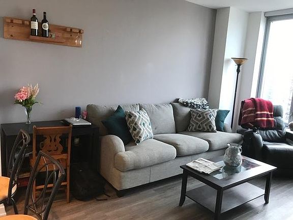 3rd image of 1201 N La Salle Dr APT 2301