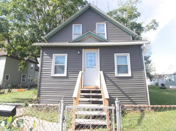 540 46th St, Rock Island, IL 61201