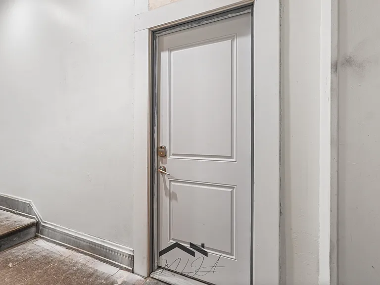 427 Whiteman St #1 — Photo 16