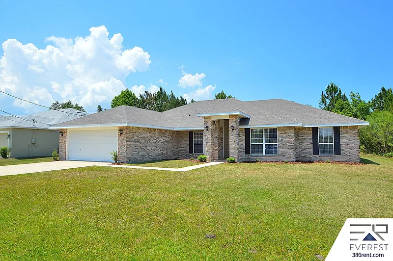 4 bed, 2.0 bath, 2939 sqft, $2,100 — Photo 3