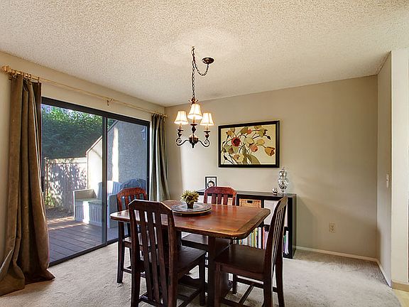 5th image of 10027 NE 138th Pl #D7