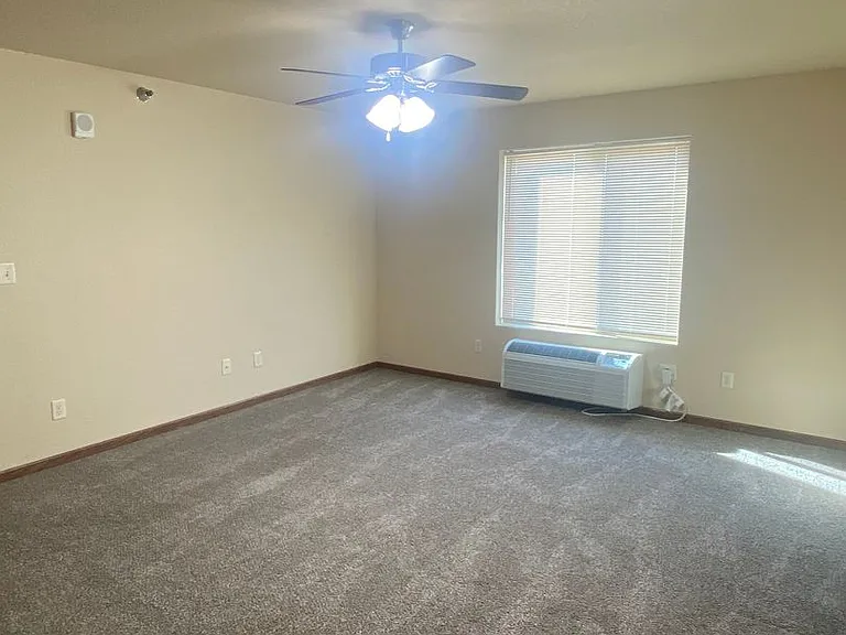 4226 Kateland St — Photo 20