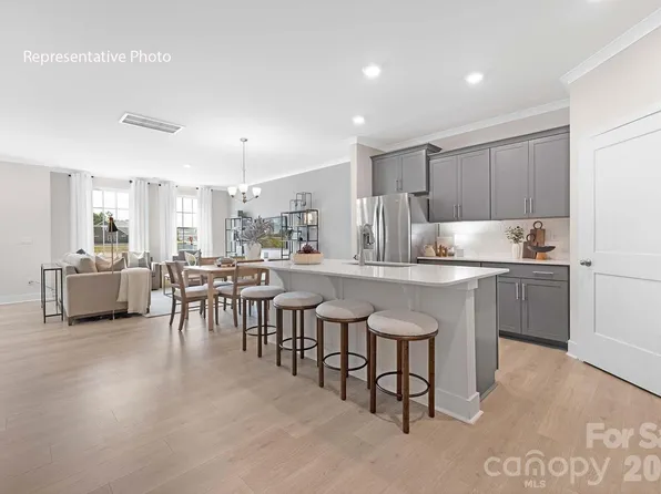 1022 Whistling Pl, Indian Trail, NC 28079