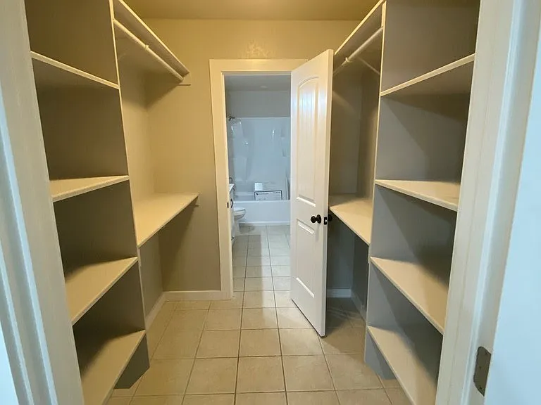 518 Peterson Dr — Photo 7