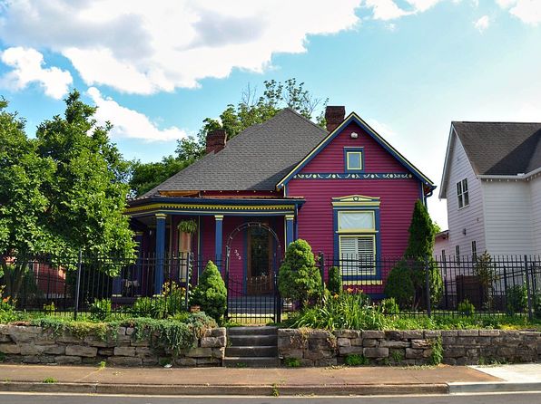 302 Hancock St