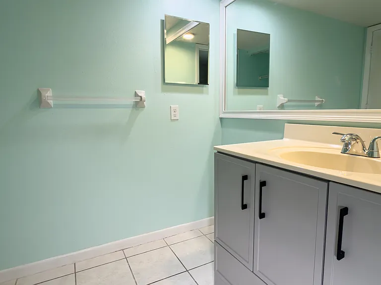 5222 Cedarbend Dr #4 — Photo 22