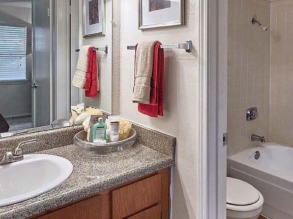 5th image of 2706 Heather Hill Ct #1107