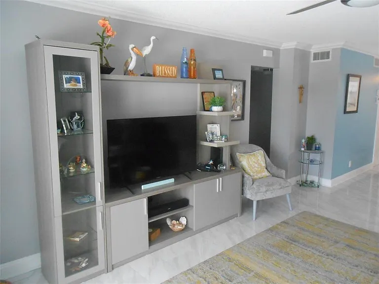 4540 N Ocean Dr #210 — Photo 20
