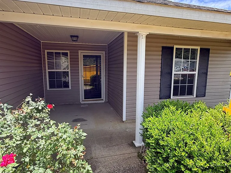 15971 Stone Ridge Pkwy — Photo 2
