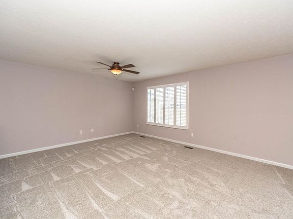 3rd image of 5070 Elk Run Dr