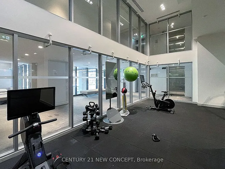 3 Gloucester St #901 — Photo 22