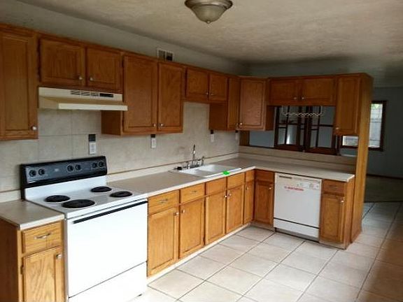 2nd image of 2705 NW 34th St