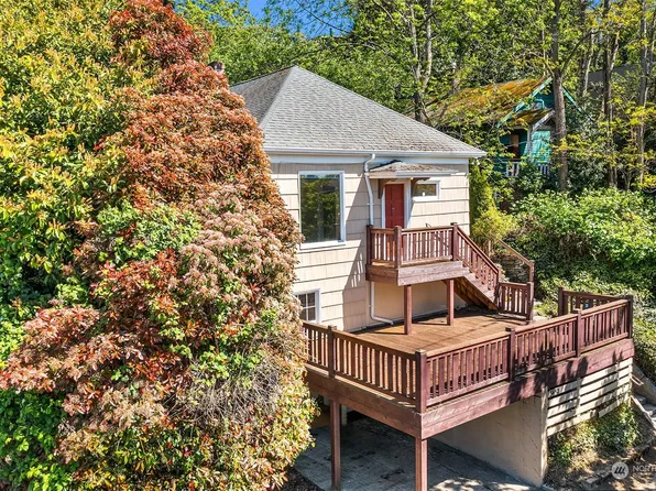 3452 14th Avenue W, Seattle, WA 98119