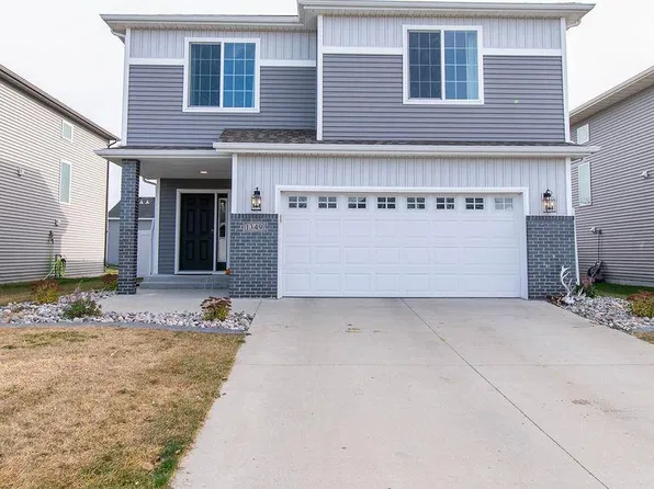 1349 Goldenwood Dr, West Fargo, ND 58078