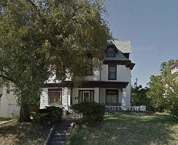 1st image of 608 Oakland Ave APT 1