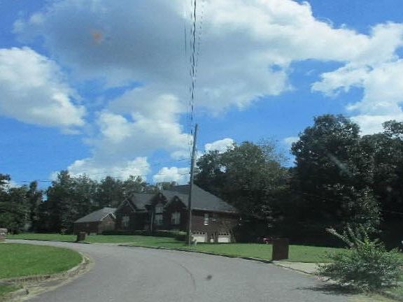 2nd image of 6915 Lexington Oaks Dr