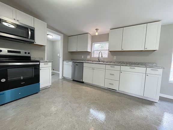 3rd image of 207 Darlene Dr