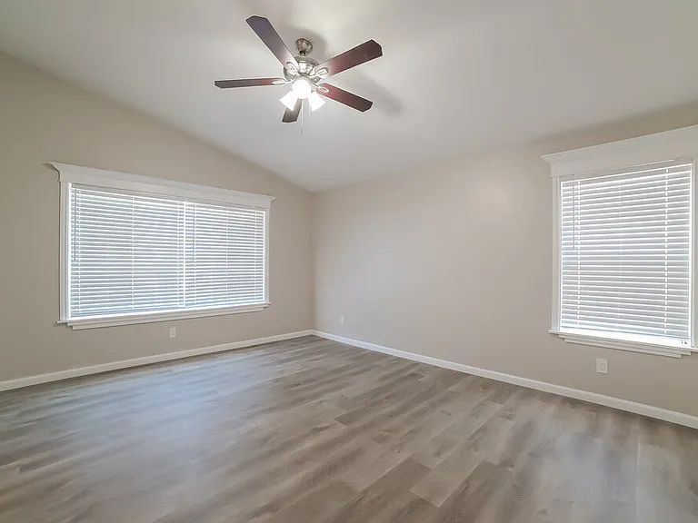 1297 E Tradewind Dr — Photo 9