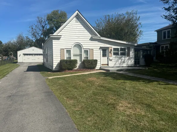 605 Lincoln Blvd, Sellersburg, IN 47172