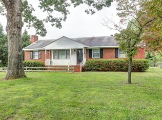 7465 Lexington Dr, Mechanicsville, VA 23111