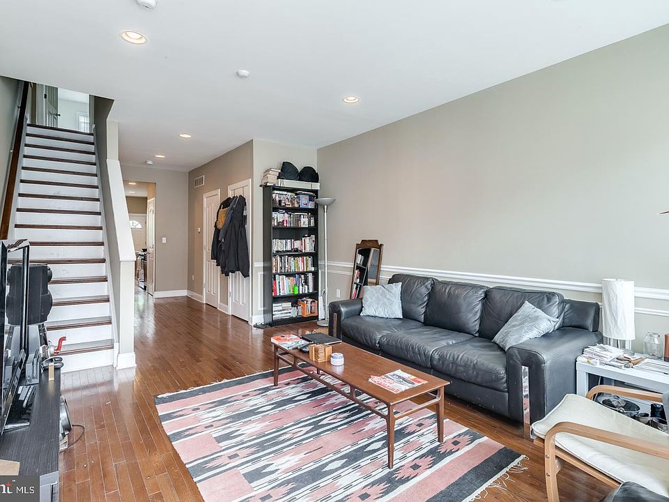 1st image of 2641 Oakford St