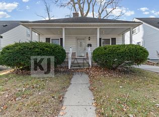 34313 Harroun St, Wayne, MI 48184