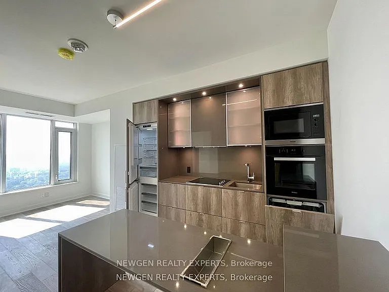 11 Yorkville Ave #3610 — Photo 14