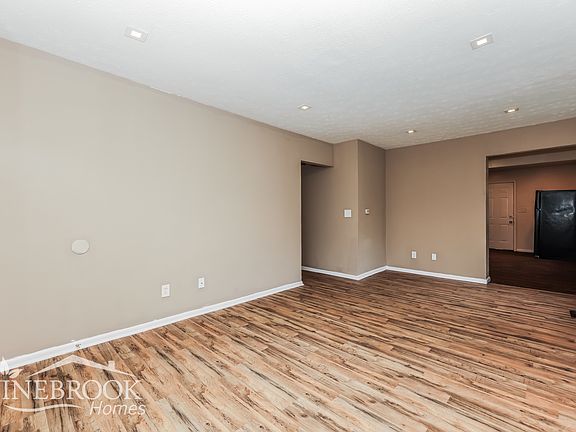 3rd image of 4490 Gatewood Pl