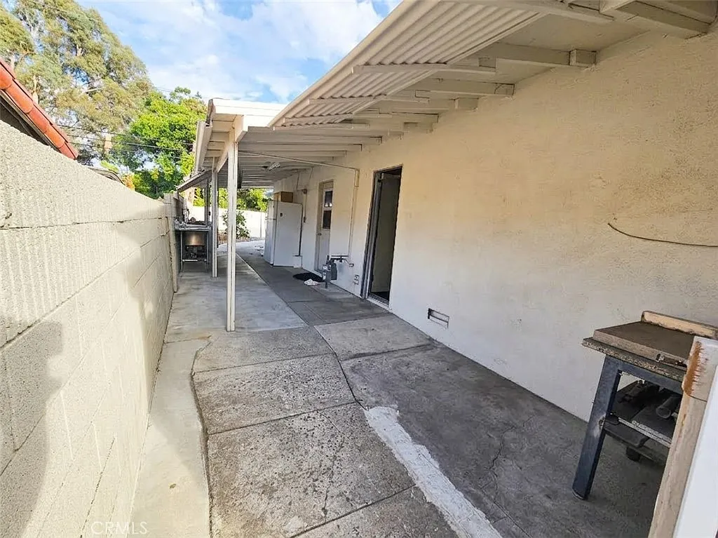 1 bed, 250 sqft, $1,100 — Photo 2
