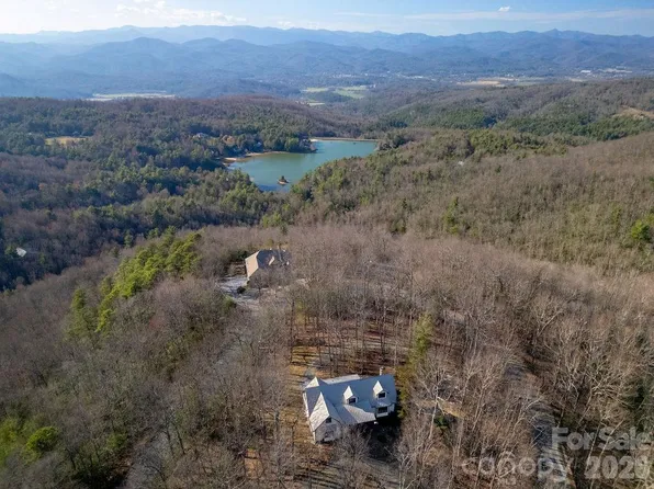 40 Walnut Ridge Cir, Brevard, NC 28712
