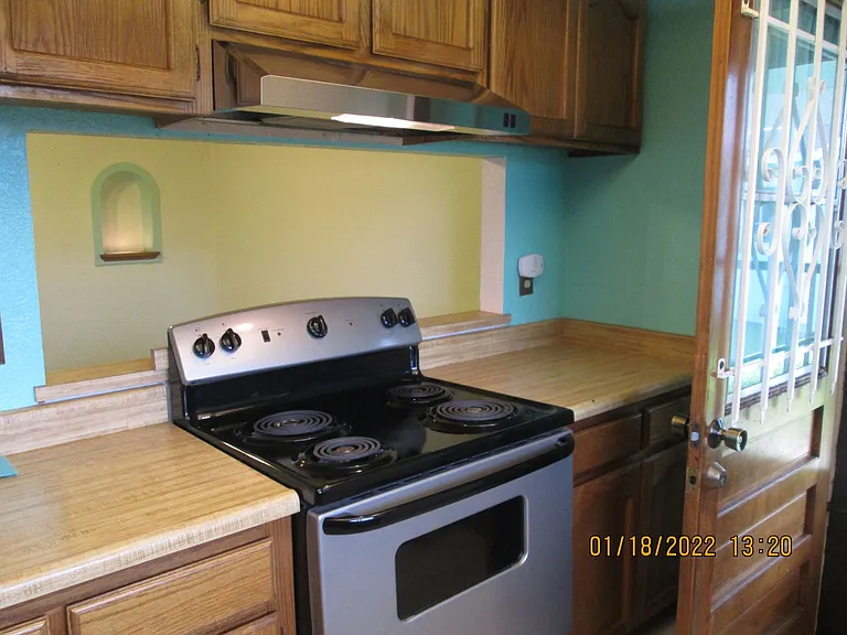 527 N Washington St — Photo 11