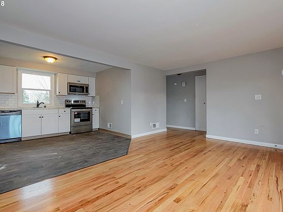 5th image of 8608 Silver Star Ave