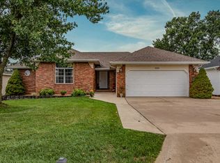 5353 S Carson Ave, Battlefield, MO 65619
