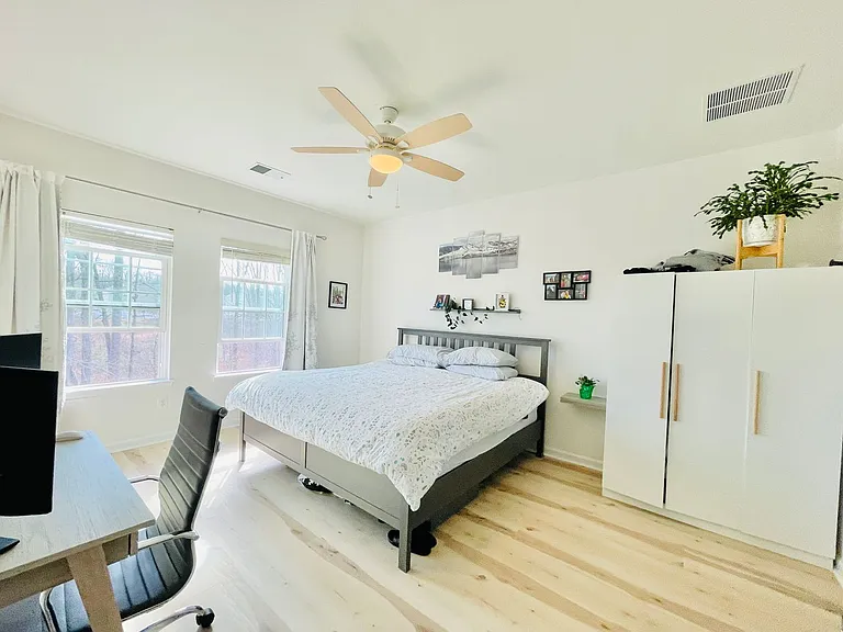 127 Streamview Dr — Photo 6