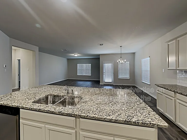 428 Fig Tree St — Photo 6