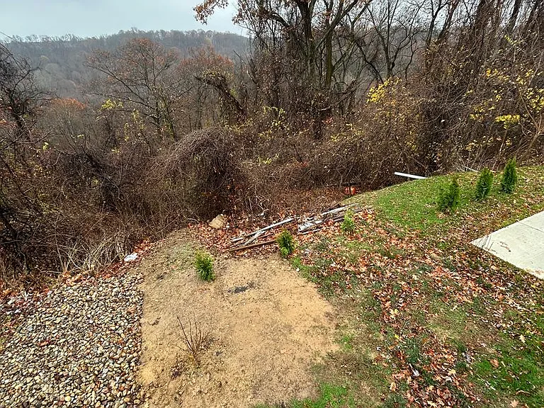 506 Crescent Boulevard Ext — Photo 27