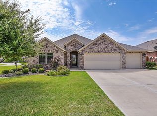 7703 Links Ln, Navasota, TX 77868