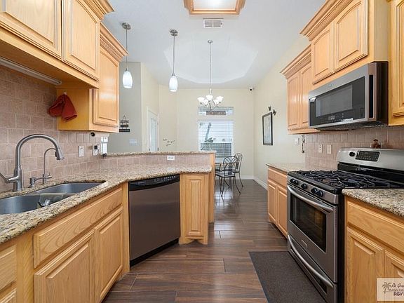4th image of 260 Menard Dr