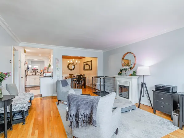 188 W 26th St, Bayonne, NJ 07002