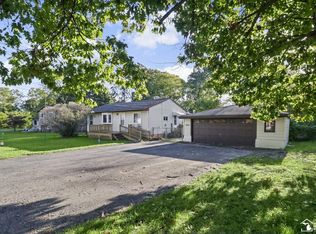 15526 Westwood Dr, Monroe, MI 48161