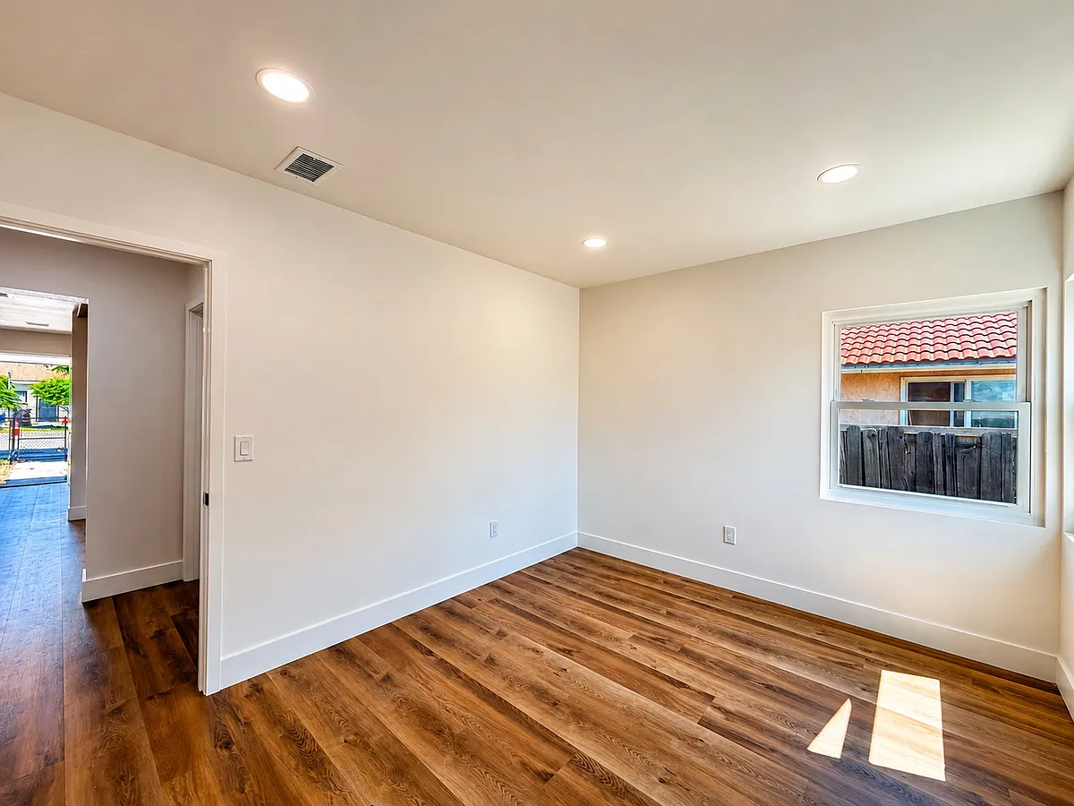 Building Photo - 8806 Chantry Ave