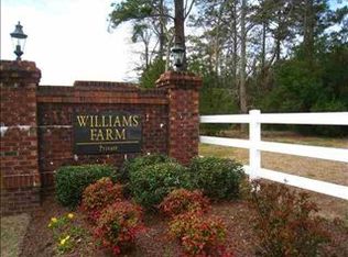 200 Harvest Dr, Jacksonville, NC 28540